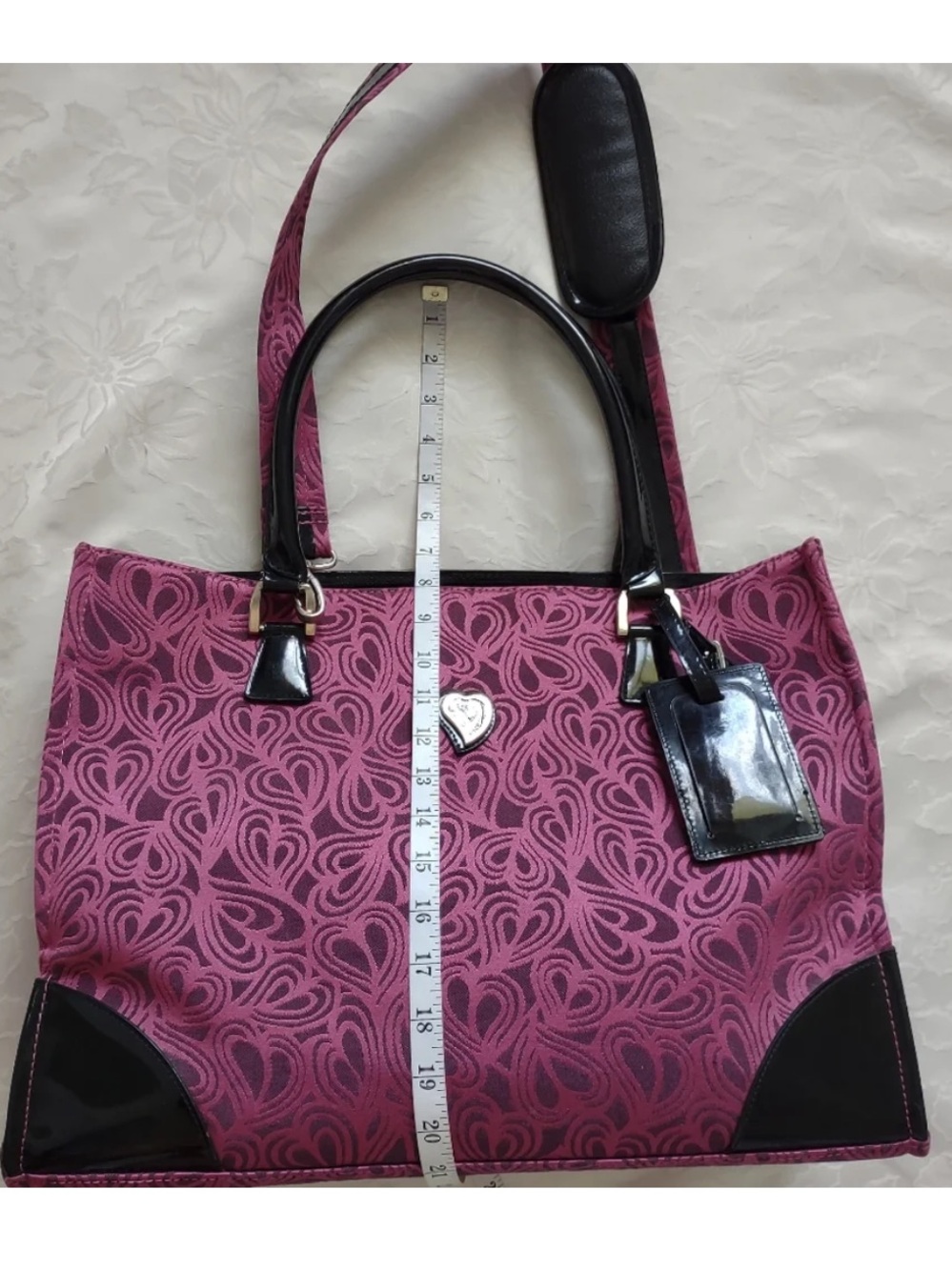 Diane Von Furstenberg Heart Emblem Pink Large Travel Bag with Black Trim - Picture 4 of 8